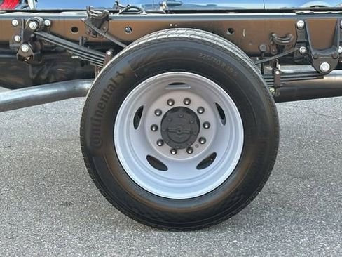 New 2025 Ford F550 2WD Regular Cab Super Duty image 4