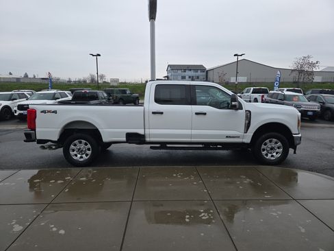 Used 2024 Ford F250 XLT image 6