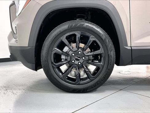 Used 2026 GMC Terrain Elevation w/ Elevation Premium Package FWD image 10