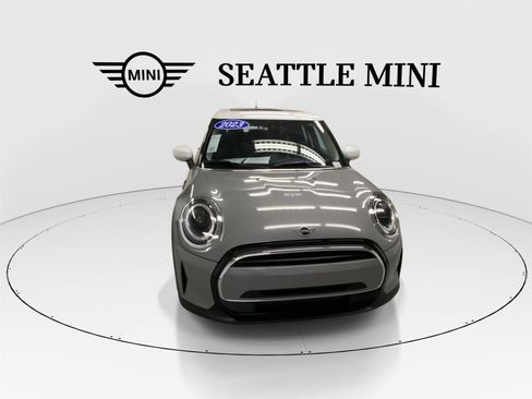 Certified 2023 MINI Cooper 4-Door Hardtop image 3