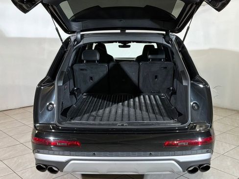 Used 2022 Audi SQ7 Premium Plus w/ SQ7 Executive Package image 22