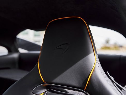 Used 2023 McLaren Artura image 42