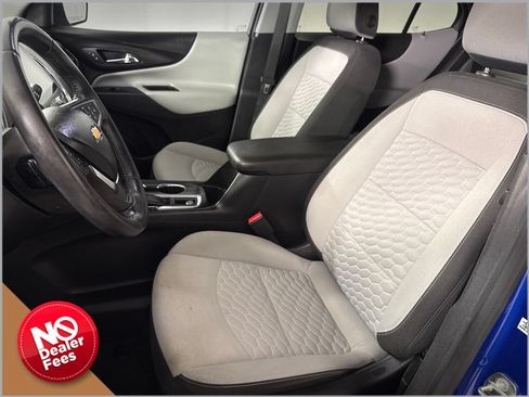 Used 2019 Chevrolet Equinox LT w/ Sun & Navigation Package FWD image 9