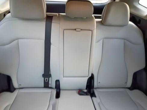 Used 2023 Kia Sportage EX FWD image 5