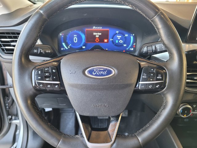 Used 2022 Ford Escape Titanium FWD image 28
