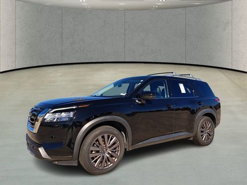 Used 2023 Nissan Pathfinder SL w/ SL Premium Package image 1