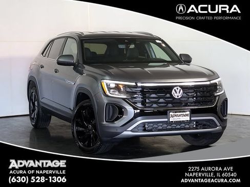 Used 2025 Volkswagen Atlas Cross Sport SE AWD/4WD image 1