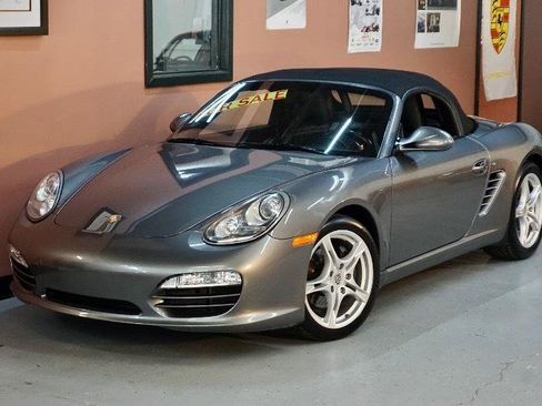 Used 2009 Porsche Boxster RWD image 2