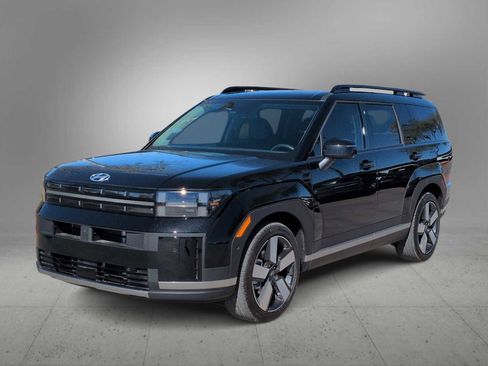 Certified 2025 Hyundai Santa Fe Limited image 4