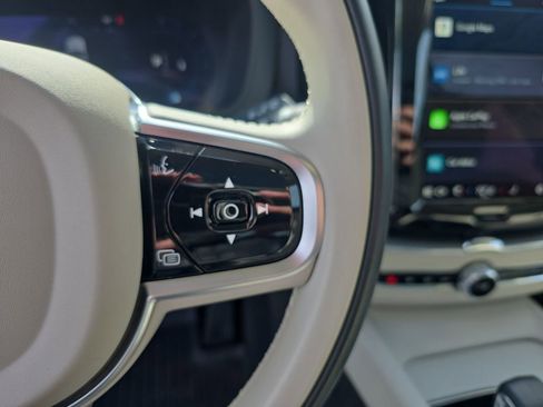 Used 2025 Volvo XC60 B5 Plus w/ Protection Package Premier image 28