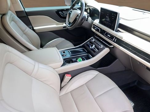 Used 2023 Lincoln Aviator Reserve w/ Equipment Group 201A AWD/4WD image 27
