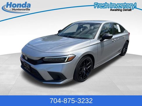 Used 2024 Honda Civic Sport image 4