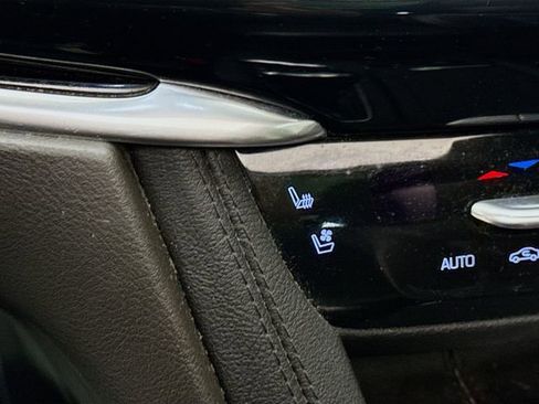 Used 2022 Cadillac XT6 Premium Luxury w/ Technology Package image 22