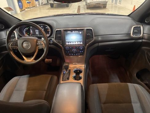 Used 2017 Jeep Grand Cherokee Laredo w/ Quick Order Package 23E image 16