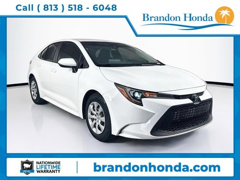 Used 2022 Toyota Corolla LE FWD image 1