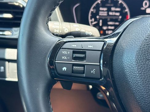 Used 2025 Honda Pilot EX-L image 28