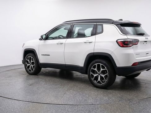 Used 2025 Jeep Compass Limited AWD/4WD image 6