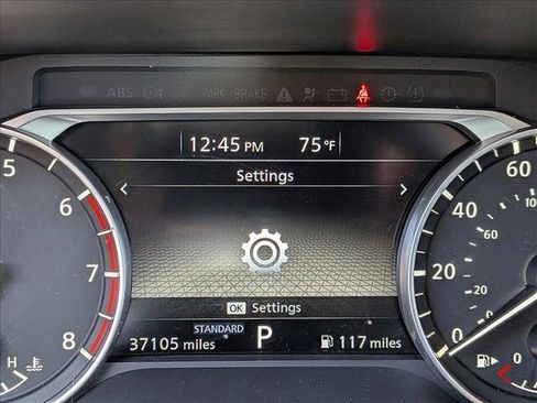 Used 2023 Nissan Rogue S FWD image 12