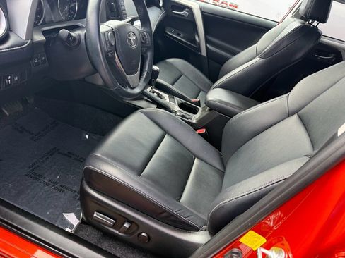 Used 2016 Toyota RAV4 Limited w/ Advanced Technology Package image 11