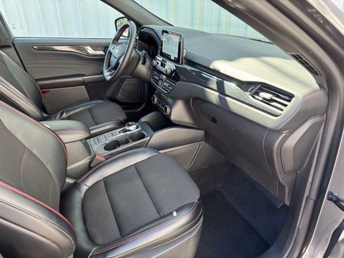 Used 2024 Ford Escape ST-Line image 37