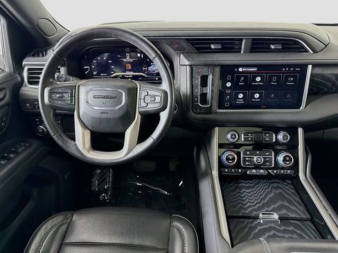 Used 2022 GMC Yukon XL Denali AWD/4WD image 23