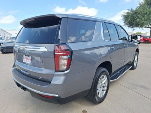 Used 2022 Chevrolet Tahoe LT w/ Luxury Package RWD image 6