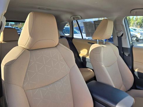 Used 2025 Toyota RAV4 XLE image 13