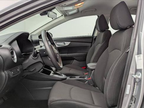 Used 2024 Kia Forte LXS FWD image 14