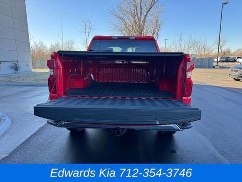 Used 2022 Chevrolet Silverado 1500 LT image 12