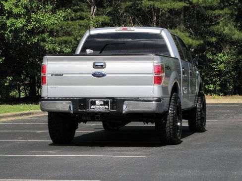 Used 2011 Ford F150 XLT w/ XLT Chrome Pkg AWD/4WD image 11