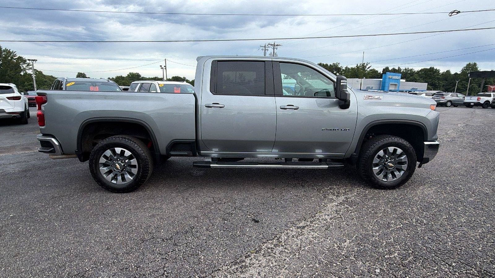 Used 2024 Chevrolet Silverado 2500 LT w/ All Star Edition AWD/4WD image 7