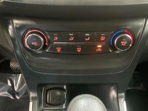 Used 2017 Nissan Sentra S image 18