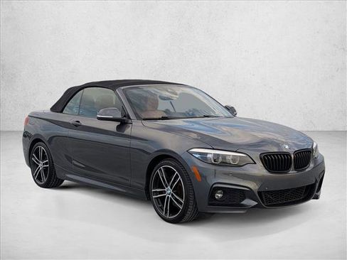 Used 2020 BMW 230i Convertible w/ M Sport Package RWD image 3