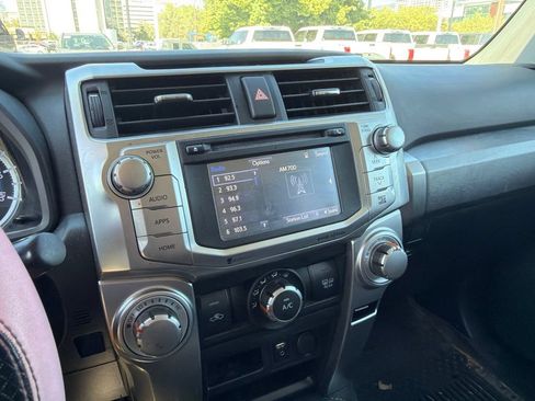 Used 2017 Toyota 4Runner SR5 Premium AWD/4WD image 9