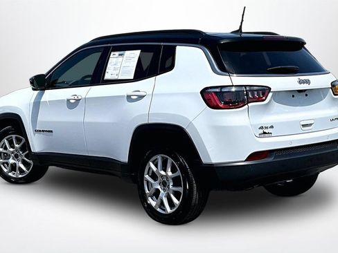 Used 2025 Jeep Compass Limited AWD/4WD image 5