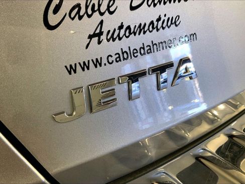 Used 2020 Volkswagen Jetta SEL Premium image 8