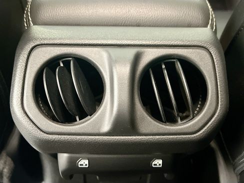 Used 2023 Jeep Wrangler Unlimited Sahara w/ Cold Weather Group AWD/4WD image 17