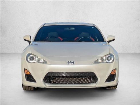 Used 2013 Scion FR-S image 2