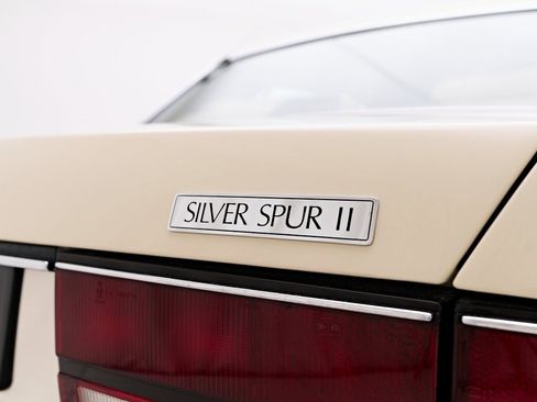 Used 1990 Rolls-Royce Silver Spur II image 31