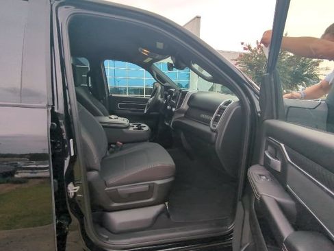 Used 2025 RAM 2500 Big Horn AWD/4WD image 20