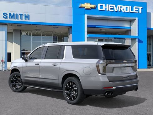 New 2026 Chevrolet Suburban Premier AWD/4WD image 3