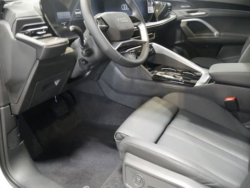 New 2026 Audi Q5 Premium Plus image 18