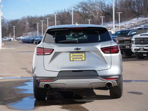 Used 2023 Chevrolet Blazer LT AWD/4WD image 4