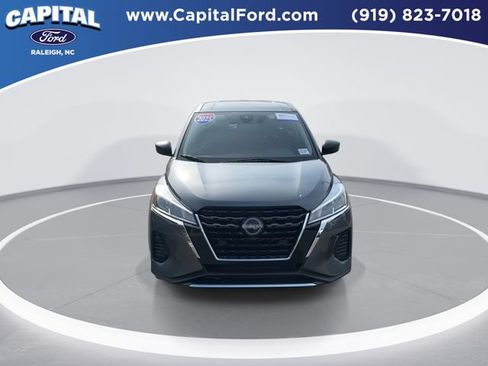 Used 2025 Nissan Kicks Play S FWD image 2