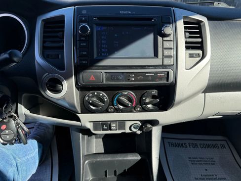 Used 2013 Toyota Tacoma 4x4 Double Cab image 25