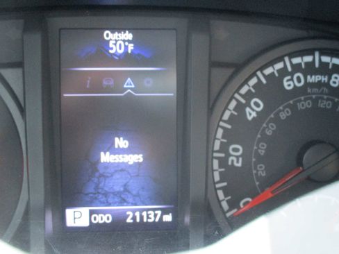 Used 2023 Toyota Tacoma SR image 13
