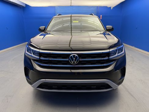 Certified 2023 Volkswagen Atlas SE w/ Panoramic Sunroof Package FWD image 3