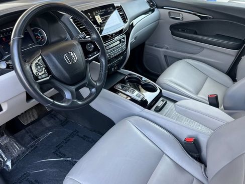 Used 2019 Honda Pilot Touring image 10