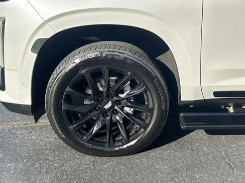 Certified 2024 Cadillac Escalade Sport w/ LPO, ONYX Package image 13