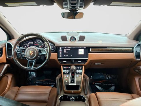 Used 2019 Porsche Cayenne AWD/4WD image 22